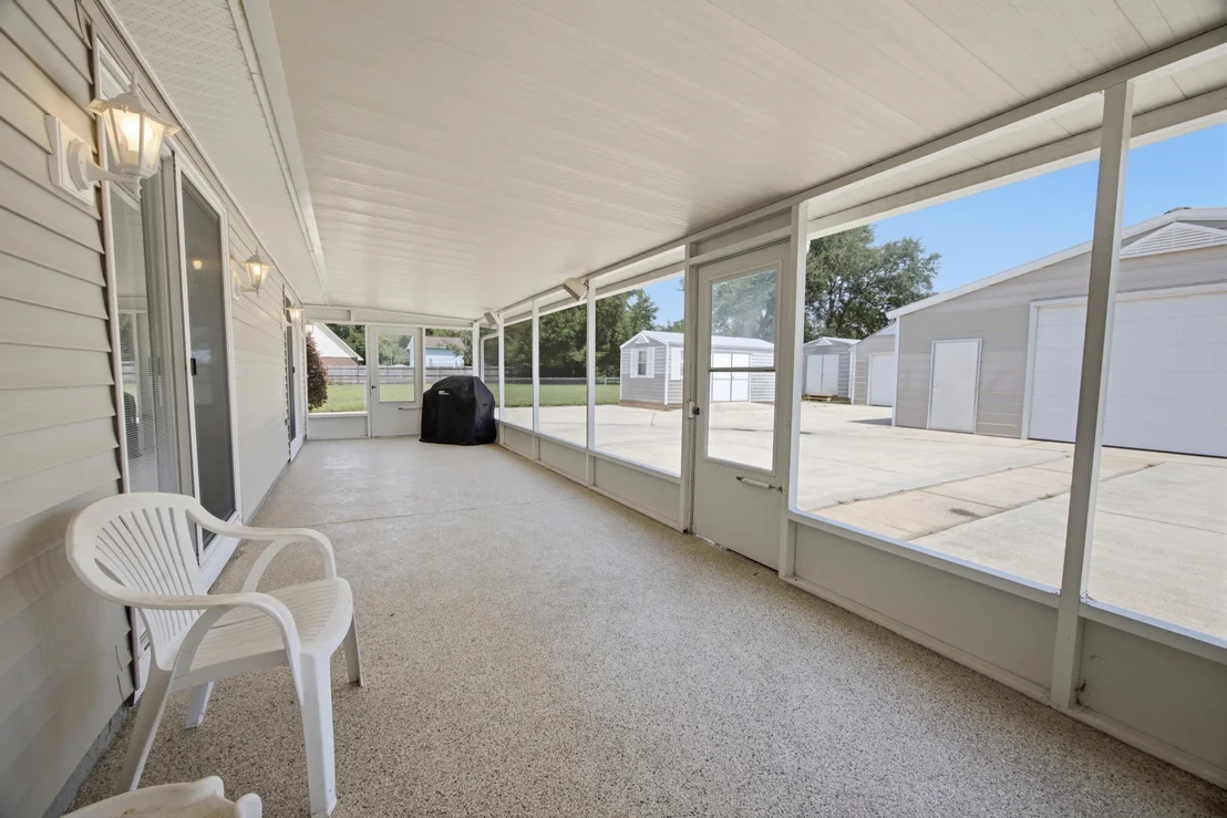 Photo of 220 W Walker Circle
