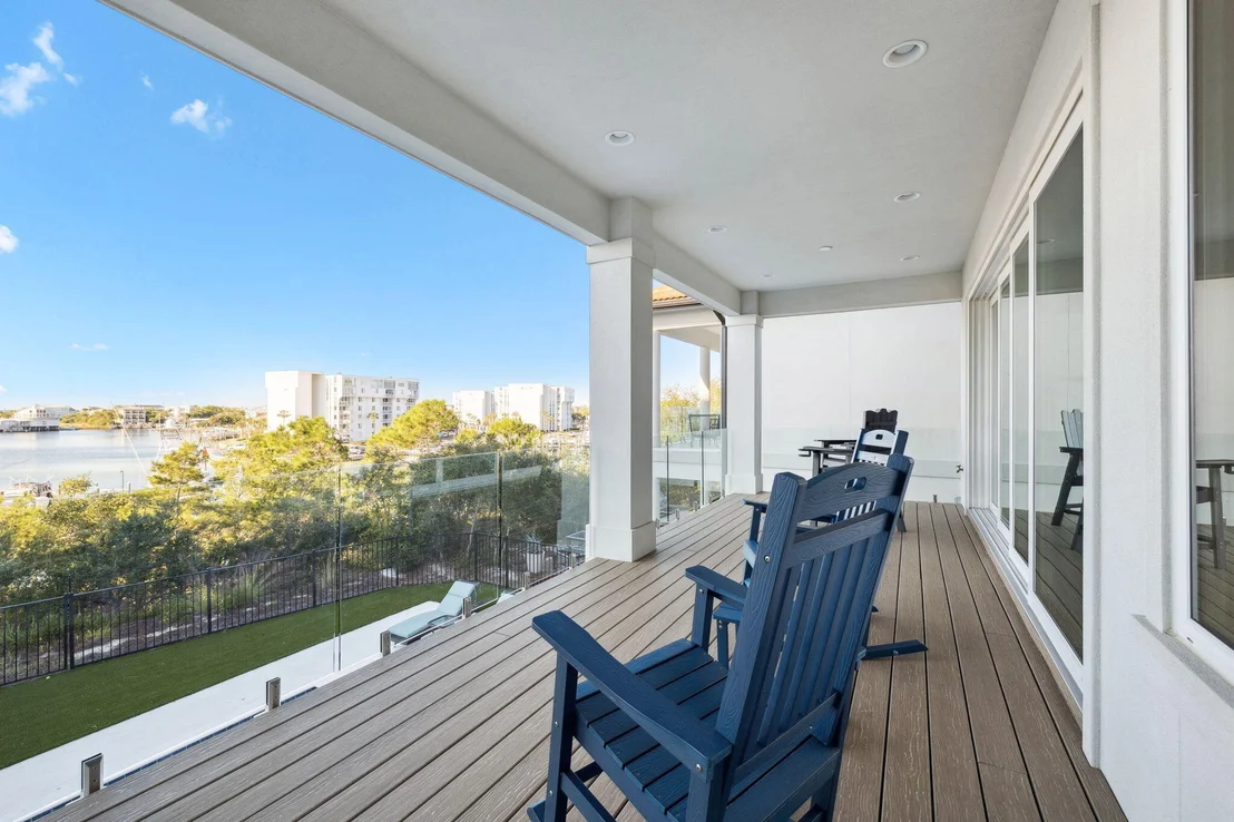 Photo of 754 Harbor Boulevard