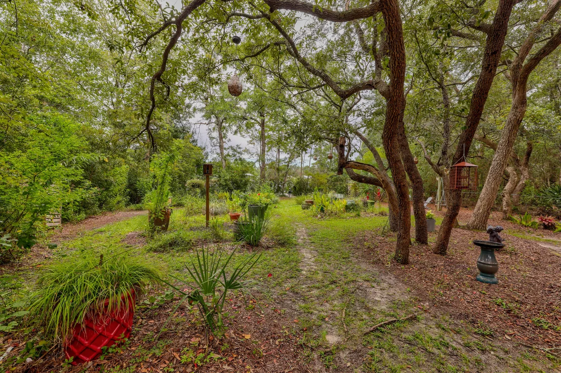 Photo of 11 W Bayou Forest Drive