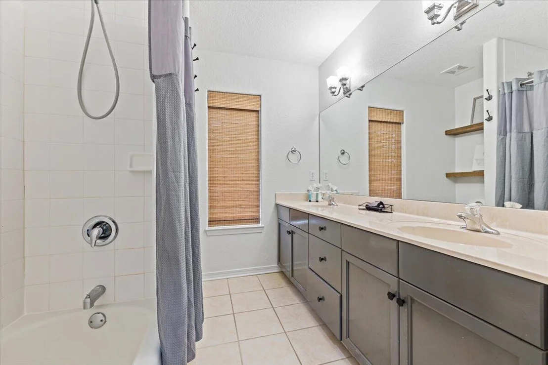 Photo of 4639 Paradise Isle