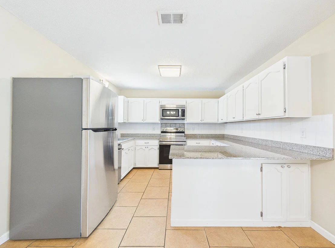 Photo of 3284 Fairview Avenue