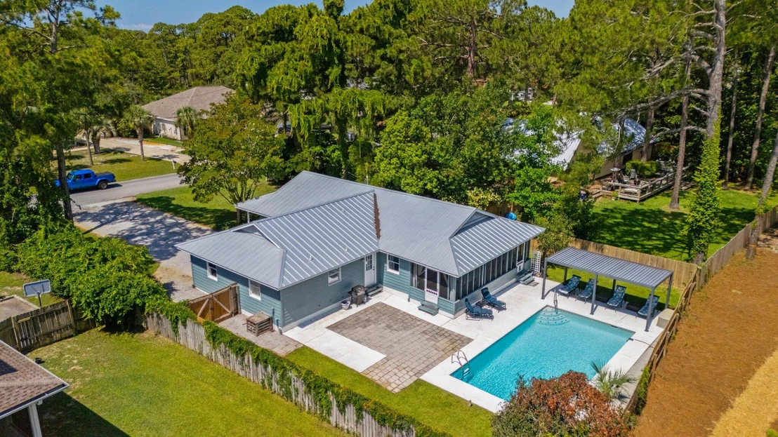 Photo of 850 Forest Shore Drive
