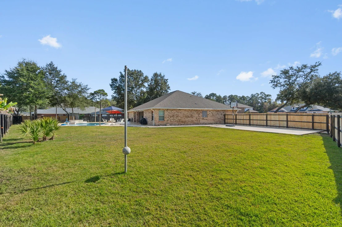 Photo of 2365 Crescent Road