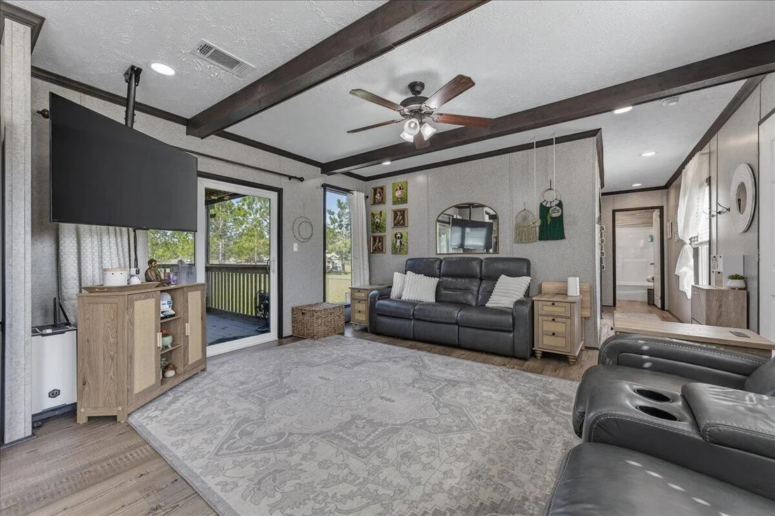 Photo of 4669 Thoroughbred Drive