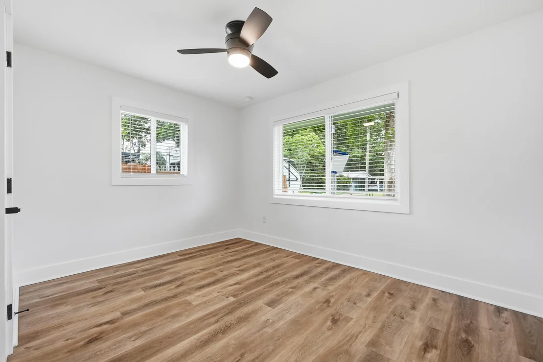 Photo of 640 Cornwall Terrace