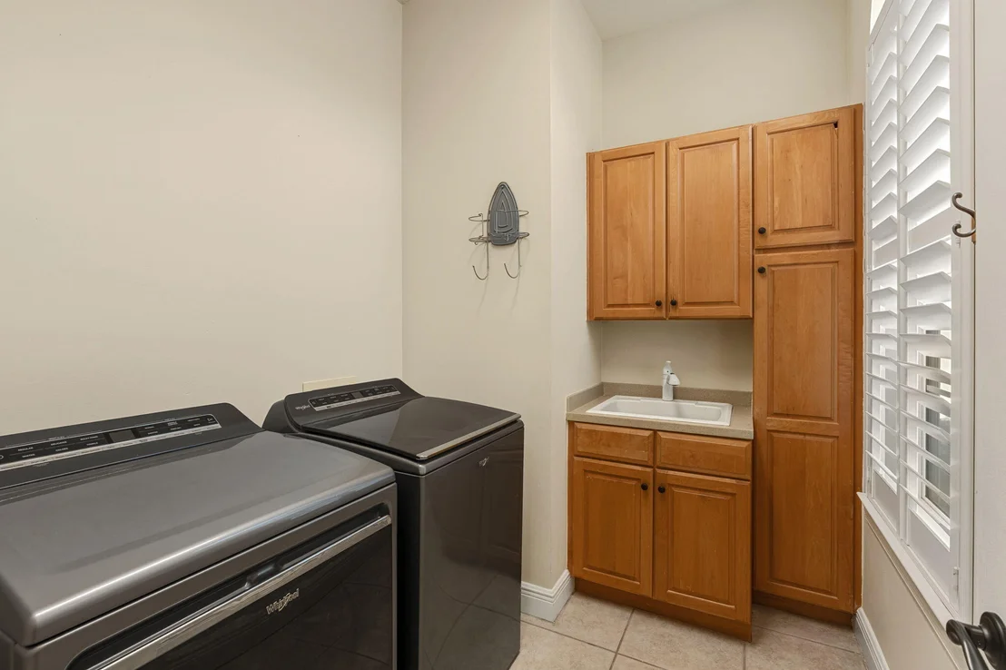Photo of 4327 Stonebridge Road