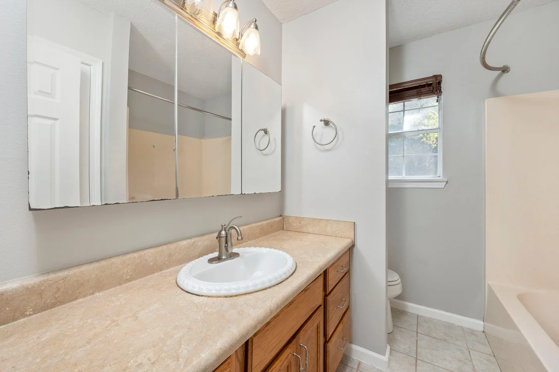 Photo of 10 Flora Cove