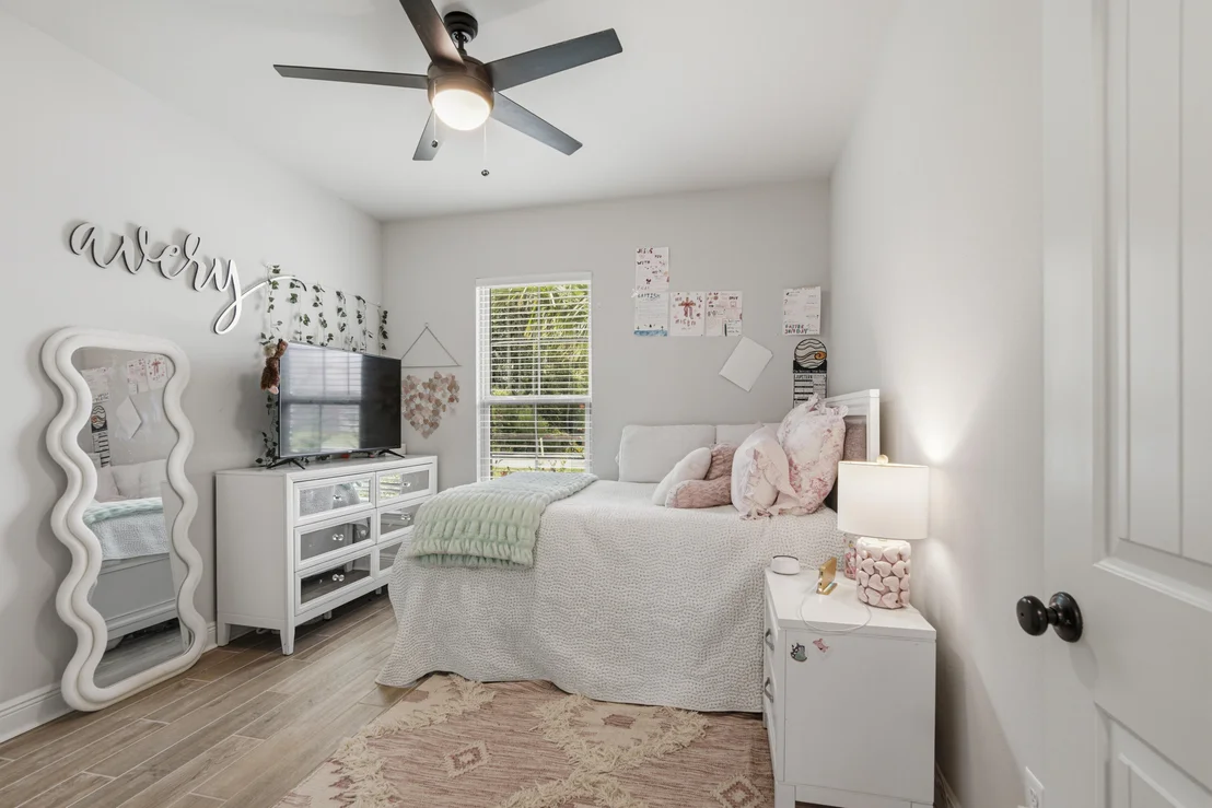 Photo of 395 Constellation Avenue