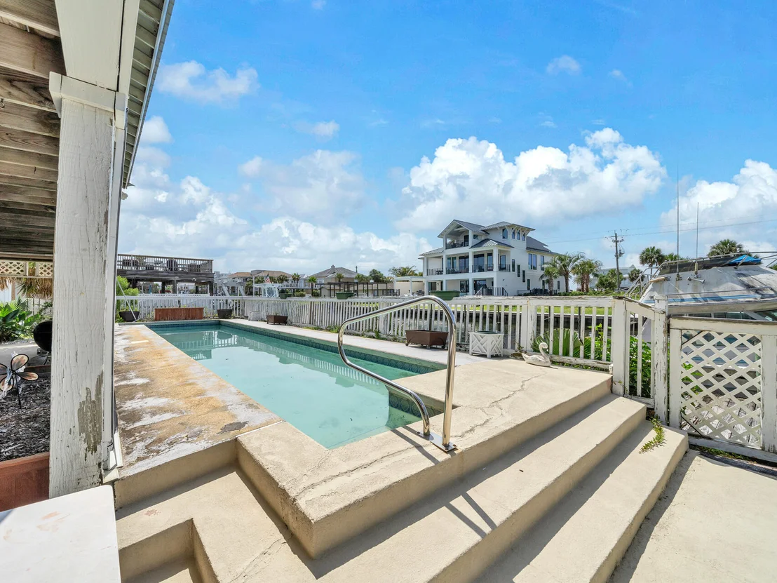 Photo of 604 Magnolia Drive