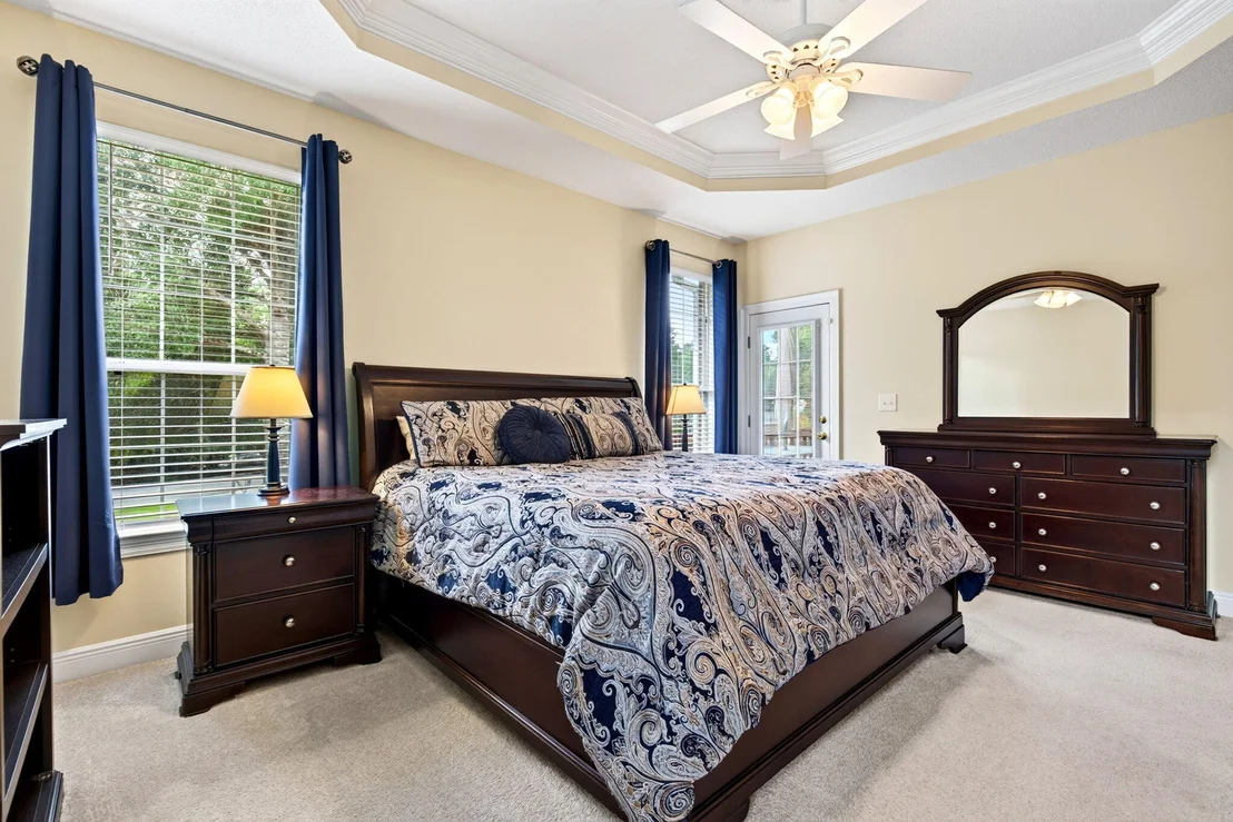 Photo of 601 W Lynn Brook