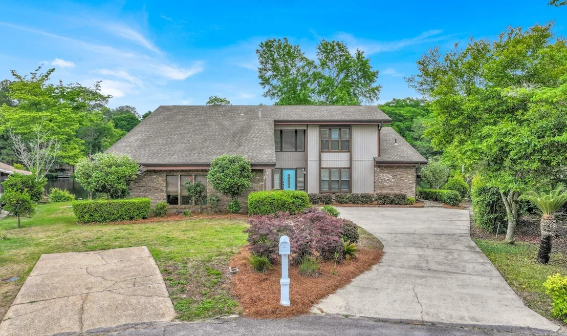 Photo of 645 Carr Drive