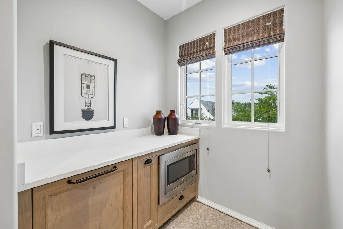 Photo of 179 E Kingston Road