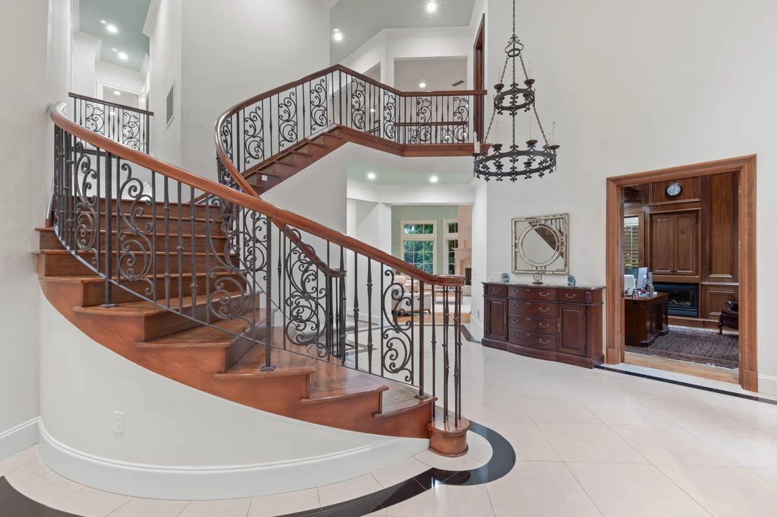 Photo of 4350 Stonebridge Road