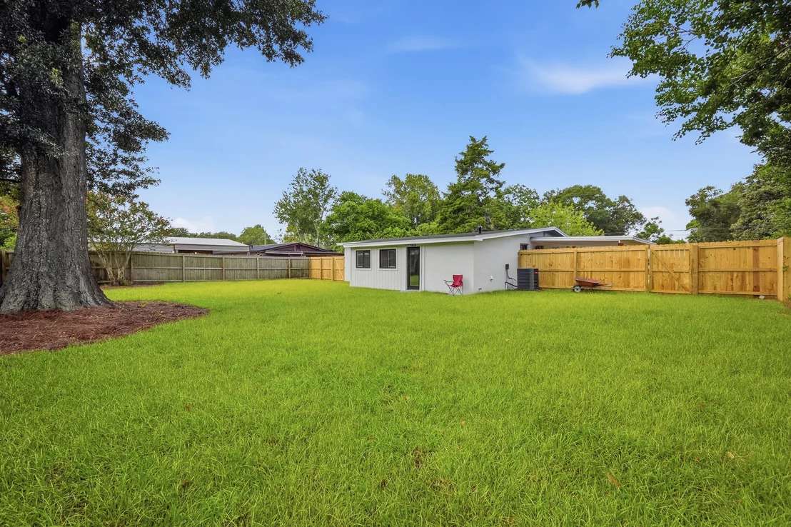 Photo of 640 Cornwall Terrace