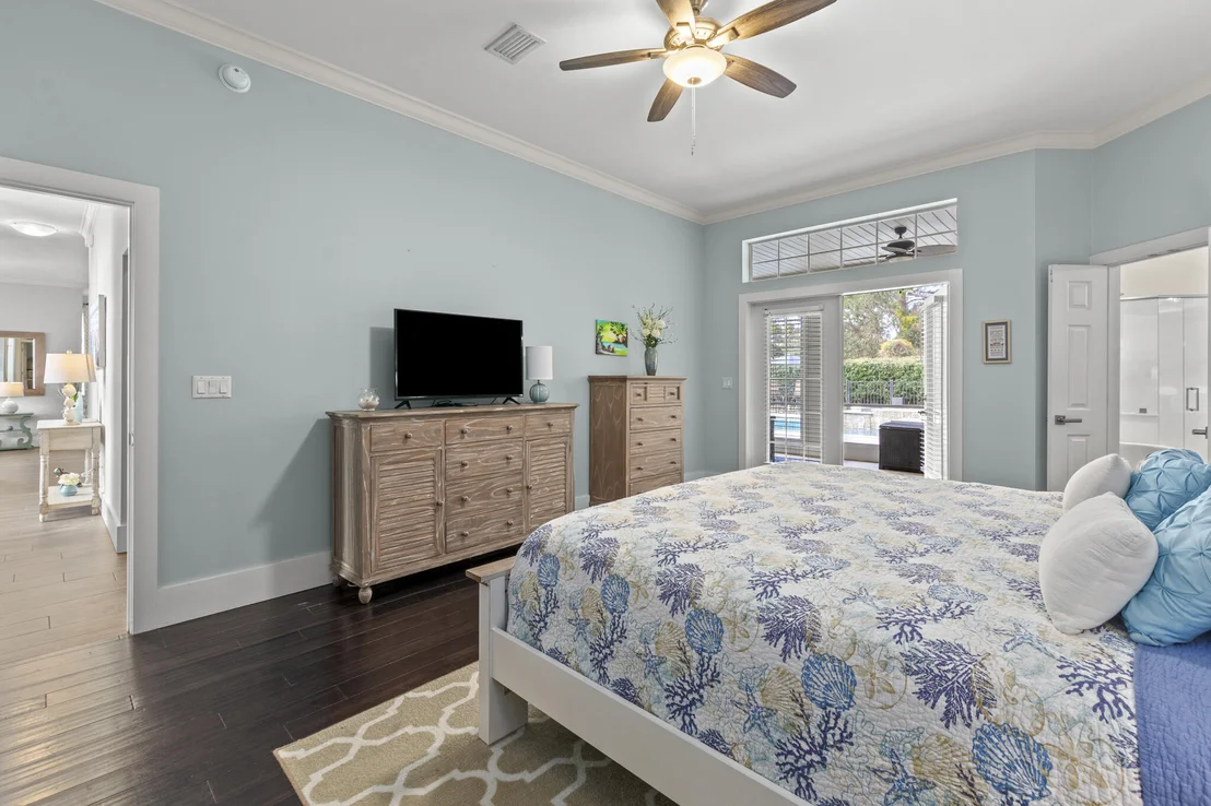 Photo of 943 Emerald Bay Drive