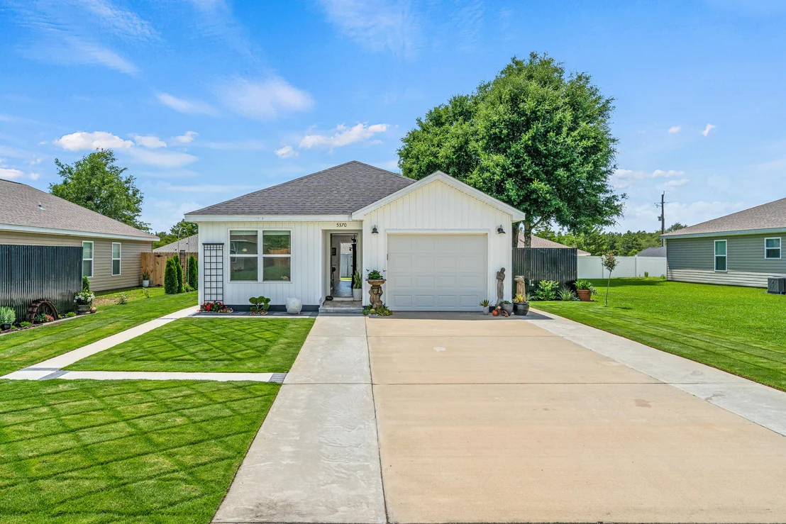 Photo of 5370 Highview Drive