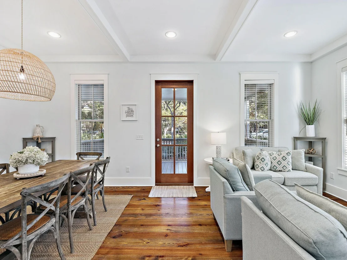 Photo of 384 Red Cedar Way