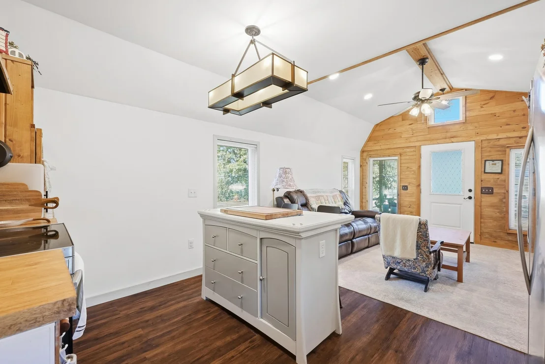 Photo of 348 Eucalyptus Avenue