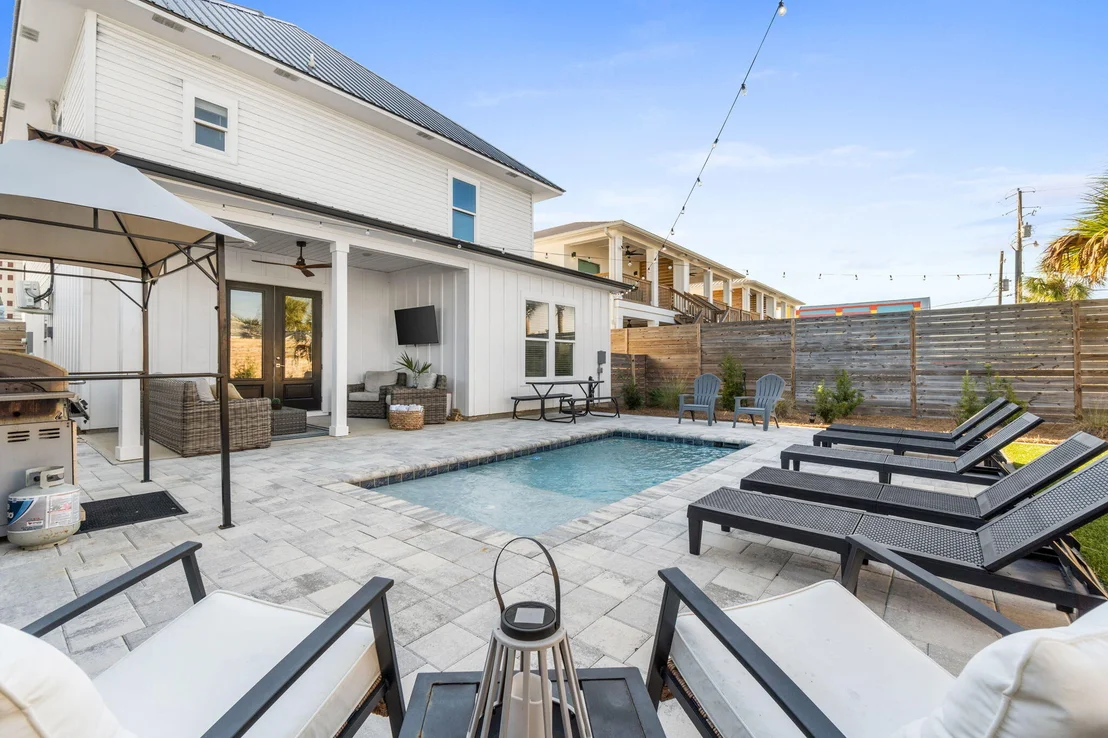 Photo of 7028 Thomas Drive