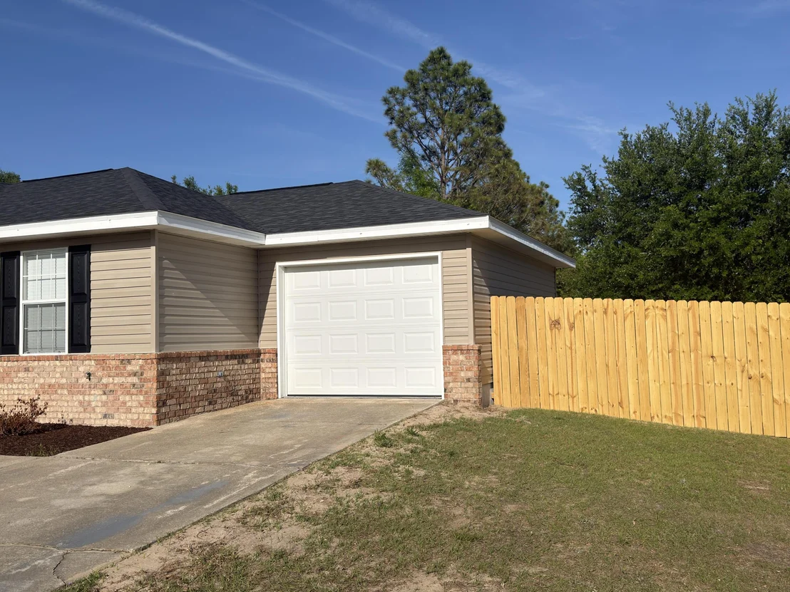 Photo of 6121 Robin Road