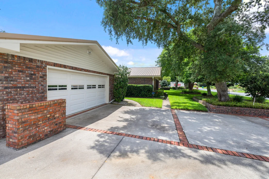 Photo of 21 Pebble Beach Drive