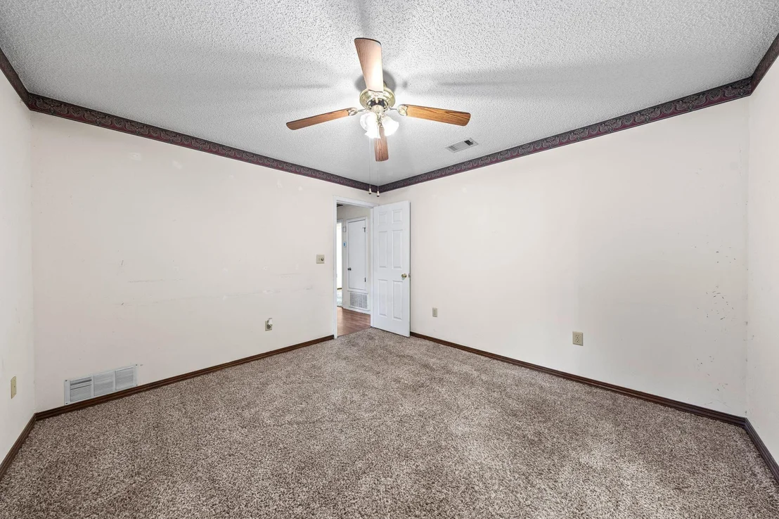 Photo of 144 Oak Terrace Drive