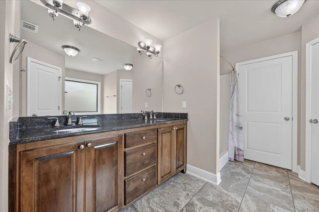 Photo of 6072 Winchester Circle