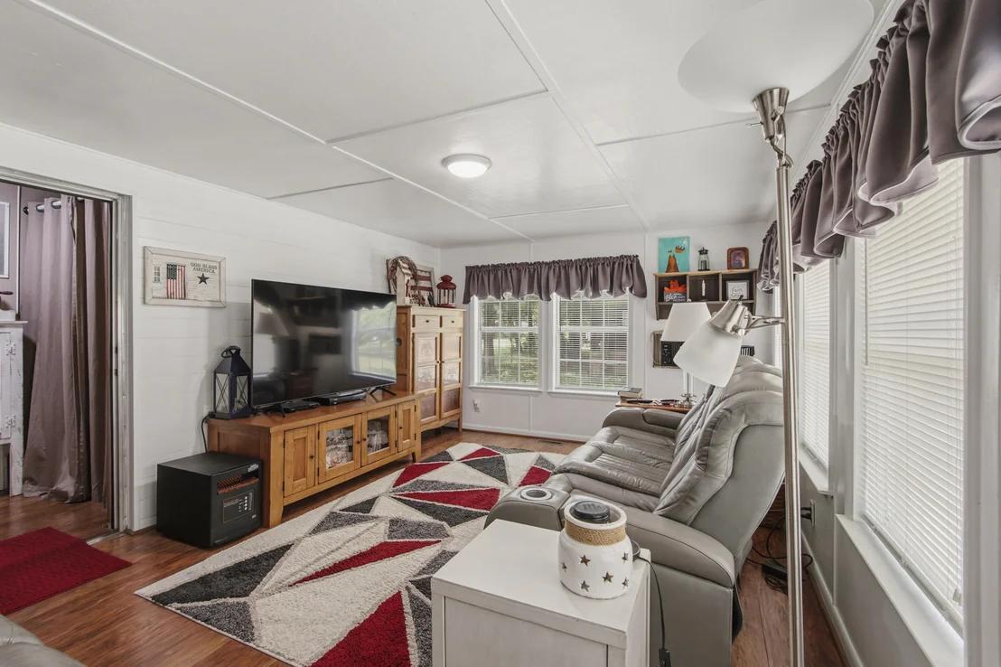 Photo of 685 Mcdaniels Fishcamp Road