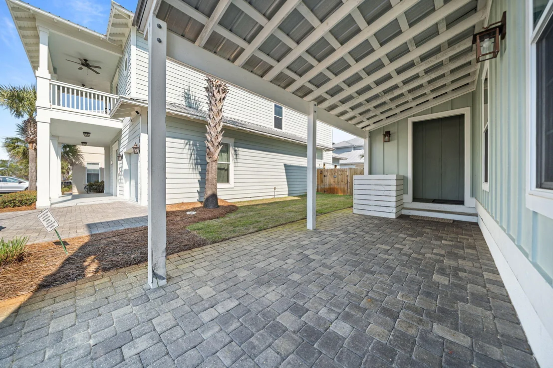Photo of 18 Lakeland Drive