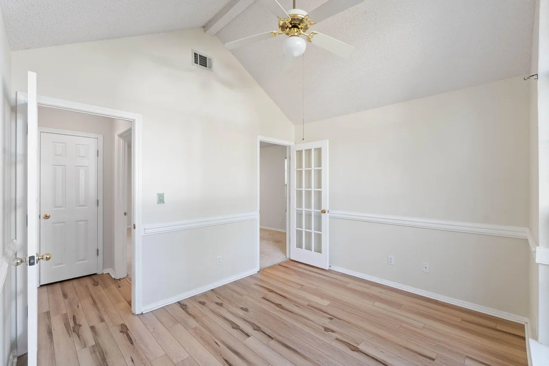 Photo of 4591 Scarlet Drive