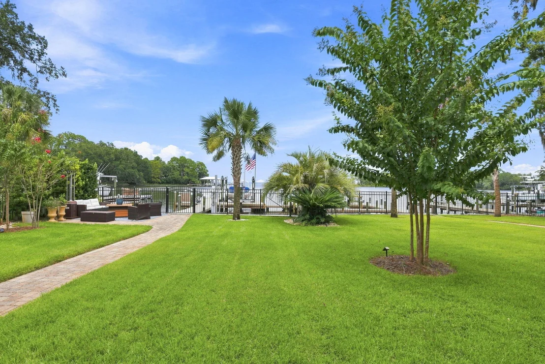 Photo of 123 Beacon Point Drive