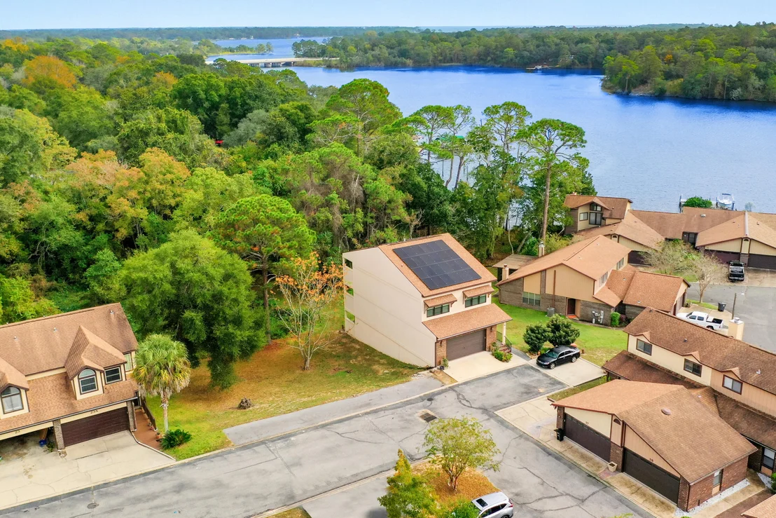 Photo of 25 Hidden Cove Circle