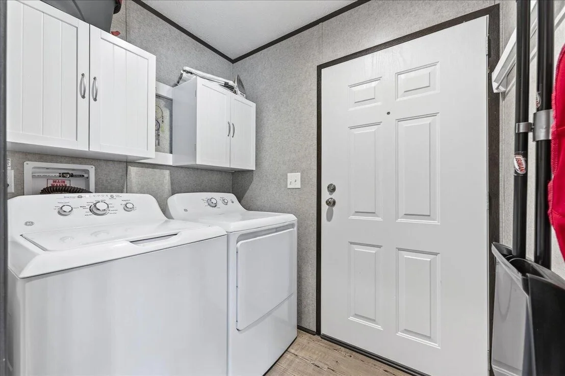 Photo of 4669 Thoroughbred Drive
