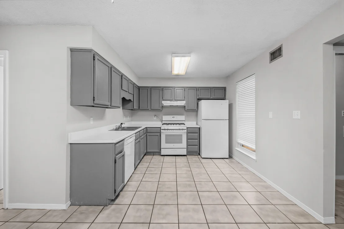 Photo of 106 4th Avenue