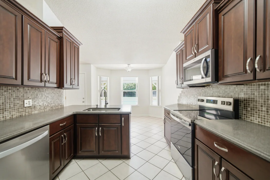 Photo of 2016 Candlewood Drive