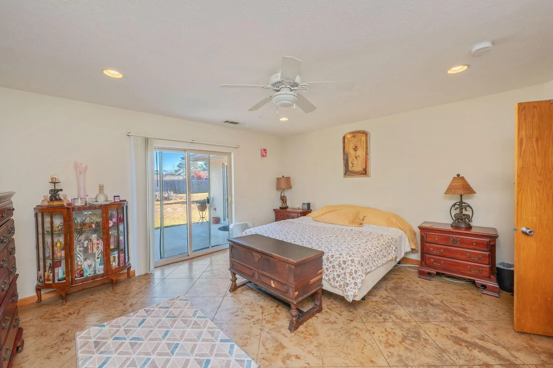 Photo of 2524 Lincoln Road