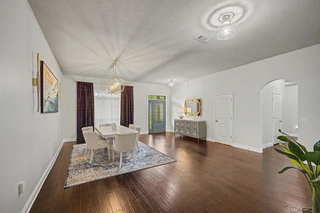 Photo of 9177 Iron Gate Boulevard