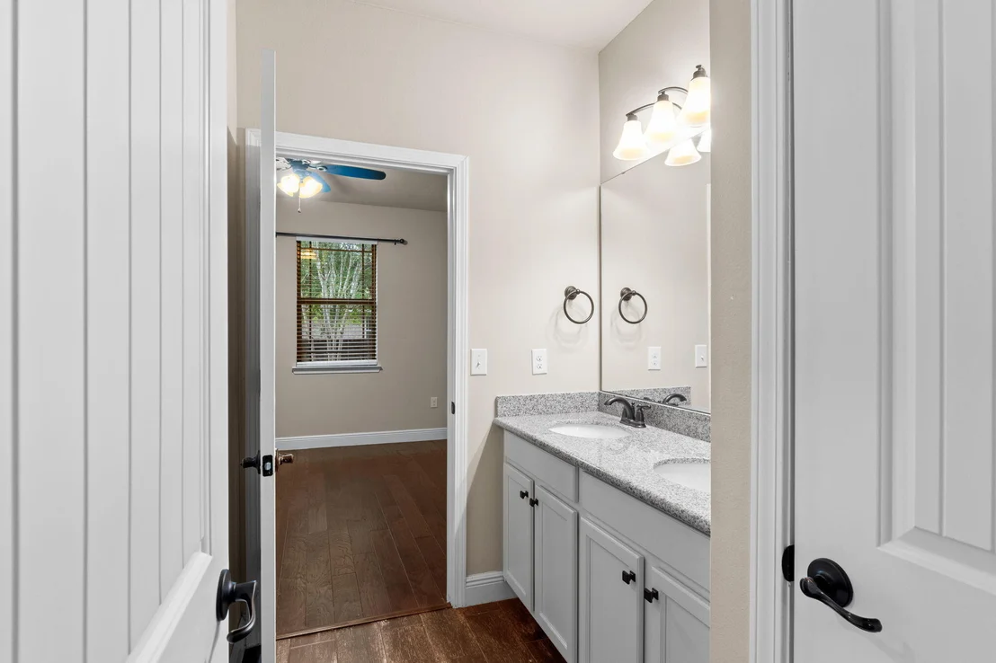 Photo of 48 Madiera Drive