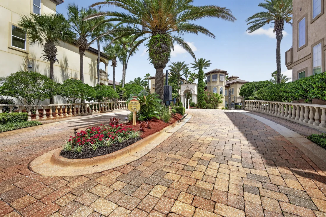 Photo of 212 Rue St Tropez