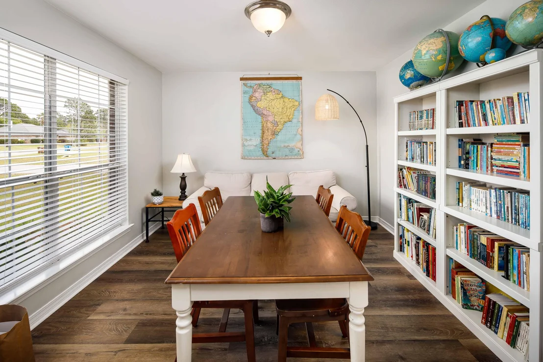 Photo of 2400 Crescent Road