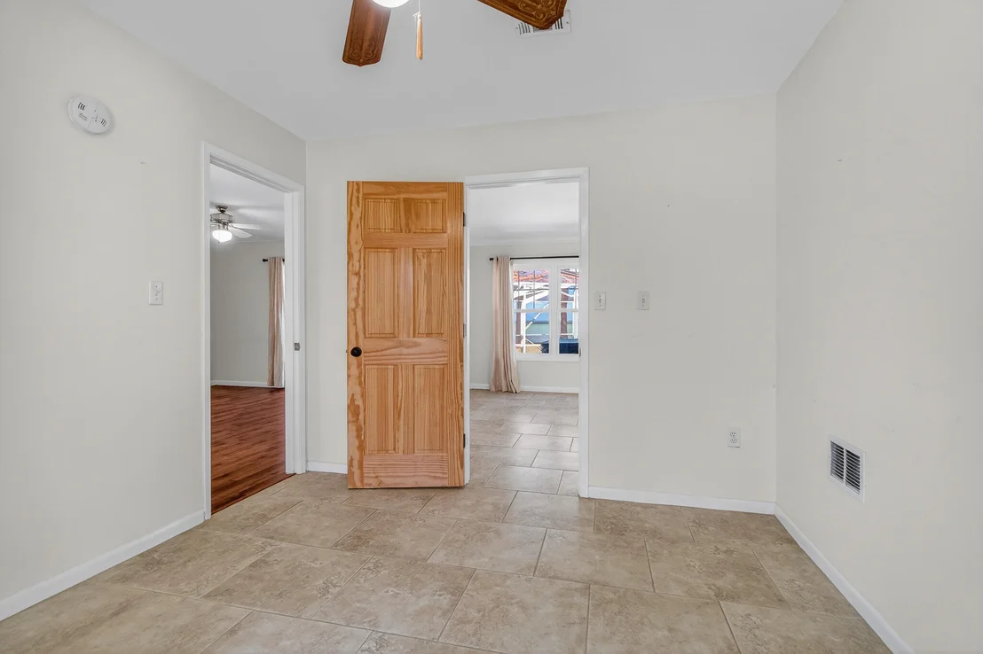Photo of 186 Bayshore Drive