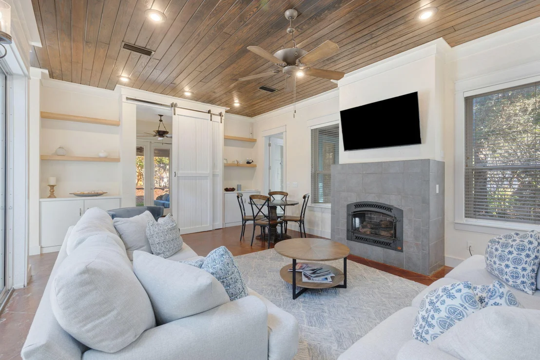 Photo of 714 Allen Loop Drive