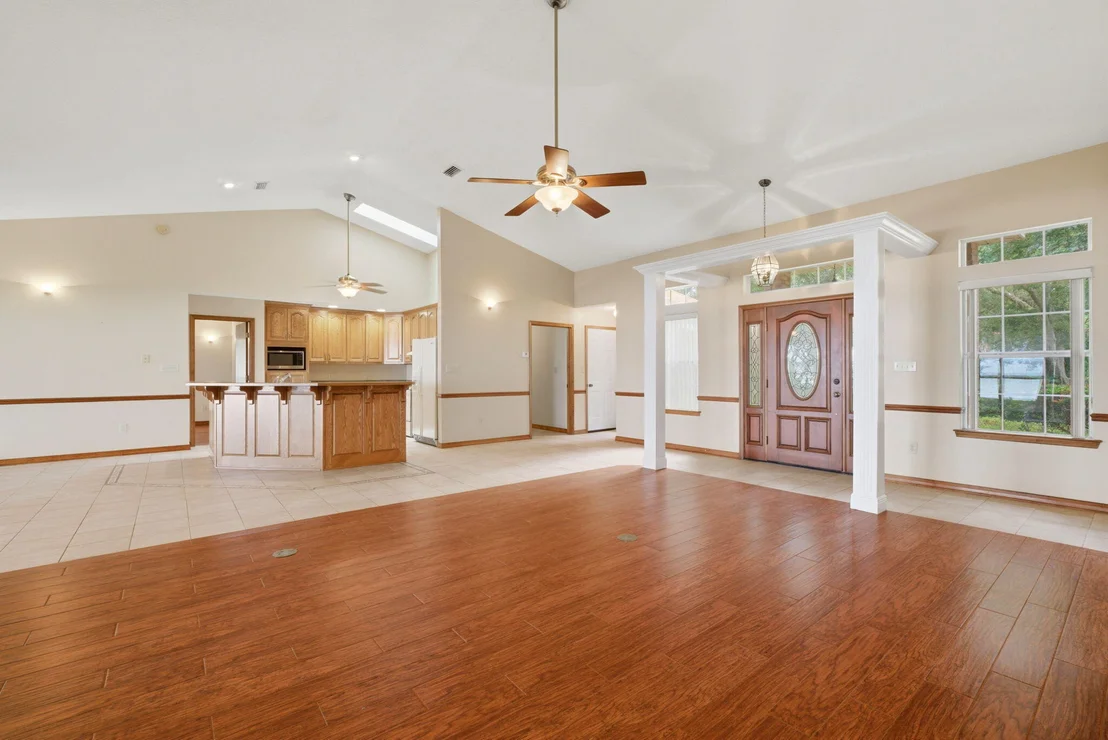 Photo of 6627 Calle De Laurel