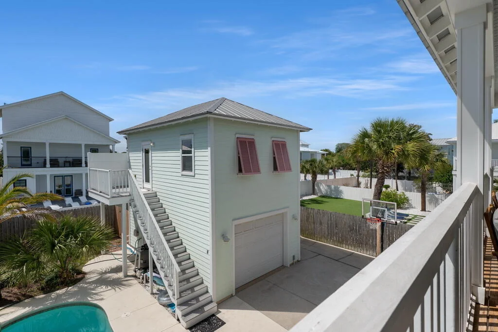 Photo of 64 DOLPHIN Street