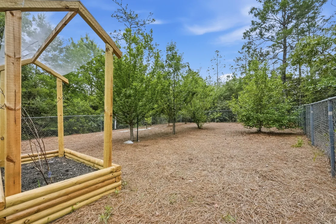 Photo of 4063 Lakeview Drive