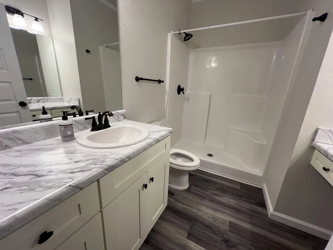 Photo of 2619 Victoria Place