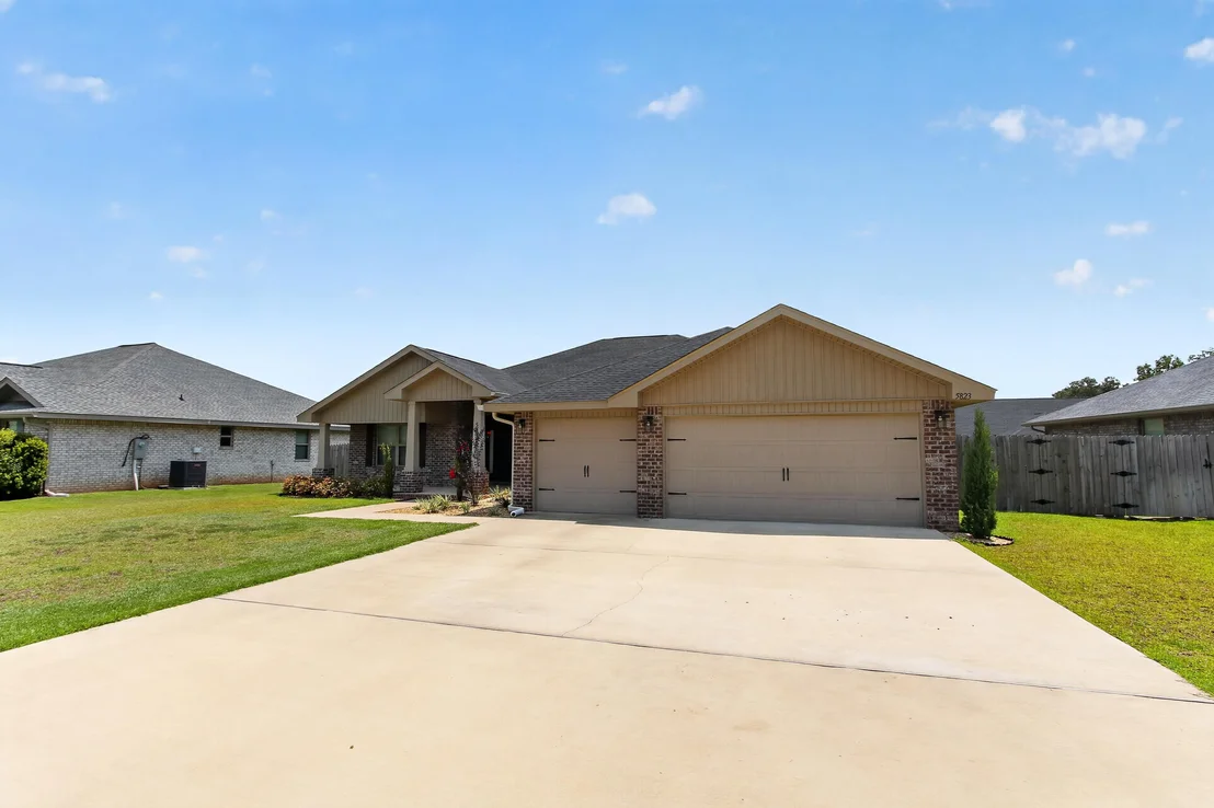 Photo of 5823 Crestlake Drive