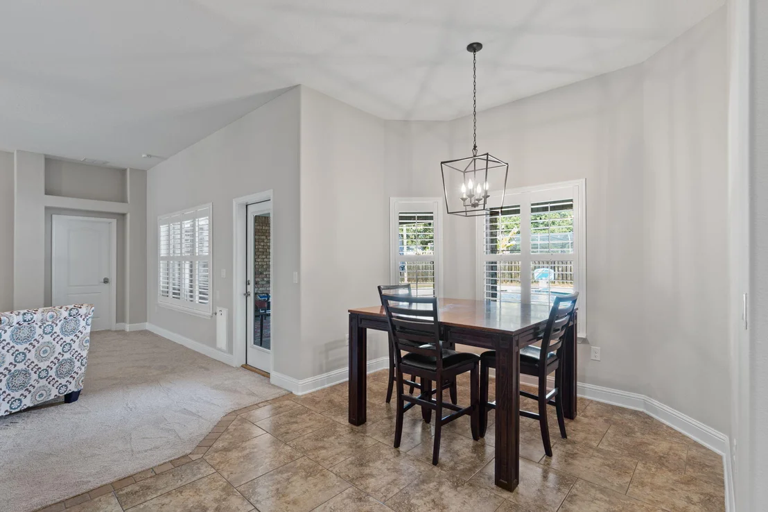Photo of 2365 Crescent Road