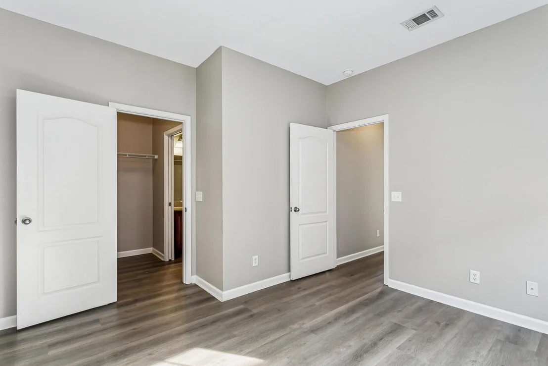 Photo of 813 Arbor Lake Drive