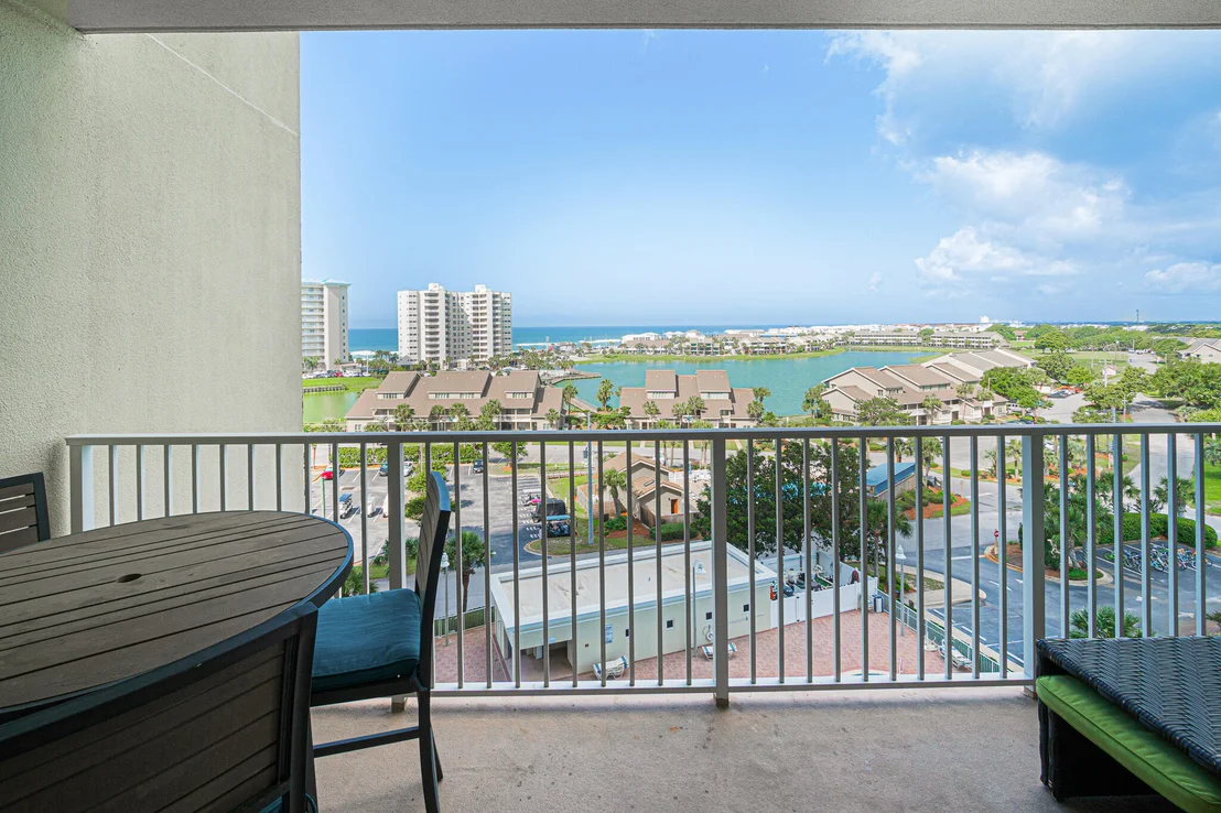 Photo of Unit 708 at 122 Seascape Drive